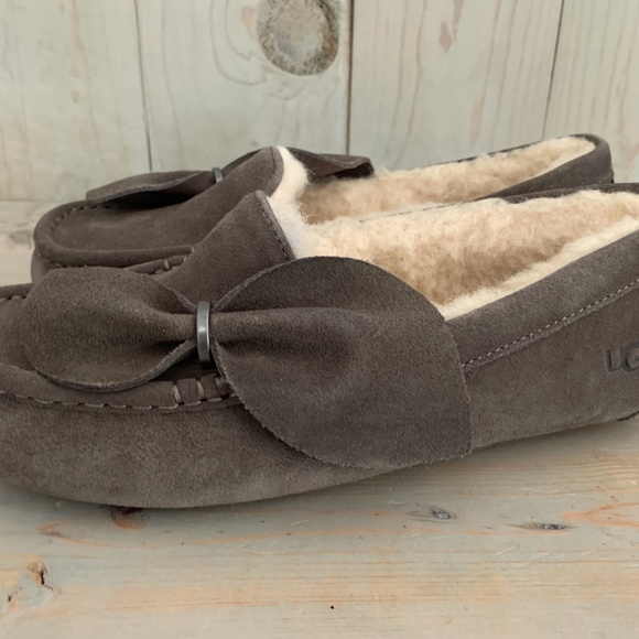 UGG ANSLEY TWIST SHEEPSKIN SLIPPERS  NIB - Picture 2 of 9